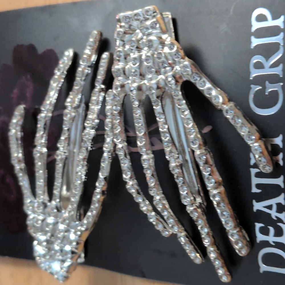 Skeleton Hands Rhinestone Silver Hair Clips - Picture 2 of 3